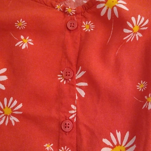 SO RED DAISY PRINT, 2" SHORTS, SLEEVELESS, COTTAGECORE ROMPER - Picture 5 of 8